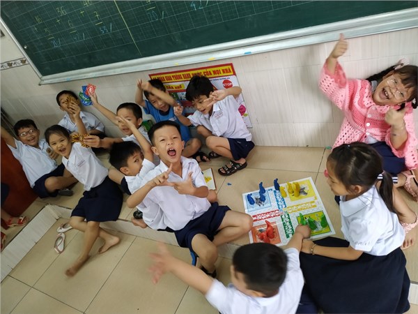 Hoạt động vui chơi bổ ích mỗi giờ giải lao lớp 2/6